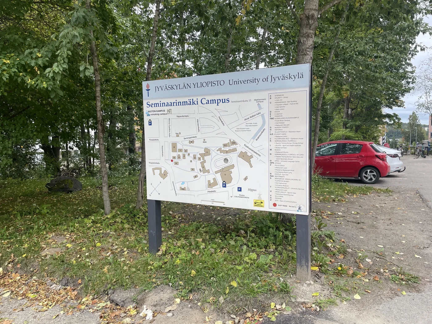 Jyväskylän yliopiston Seminaarinmäen kampusopaste